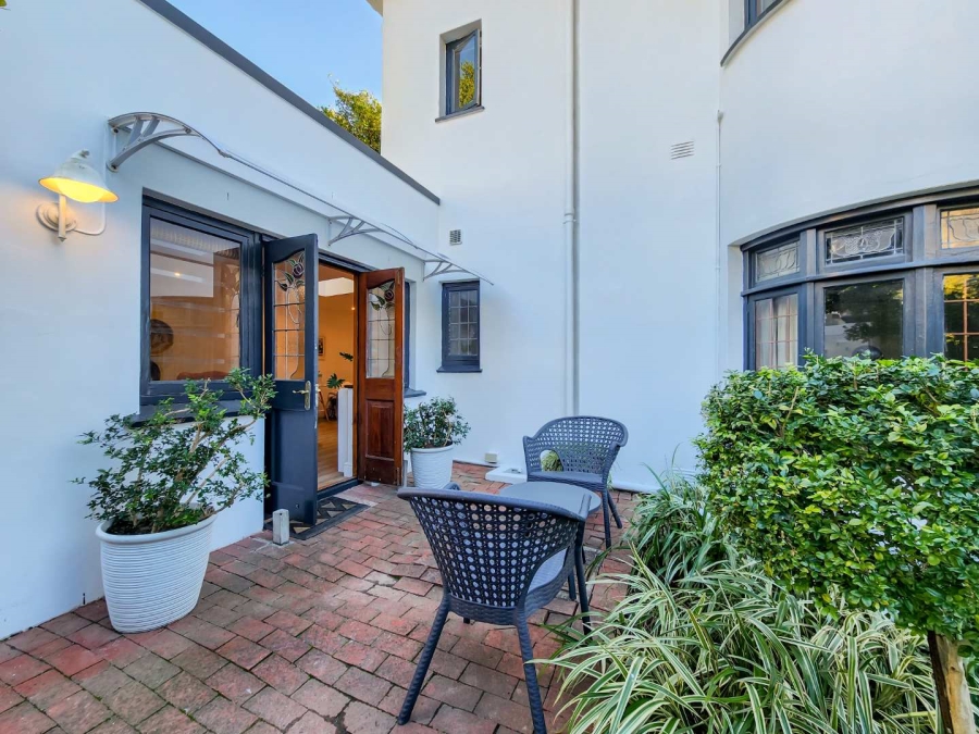 To Let 4 Bedroom Property for Rent in Gardens Western Cape